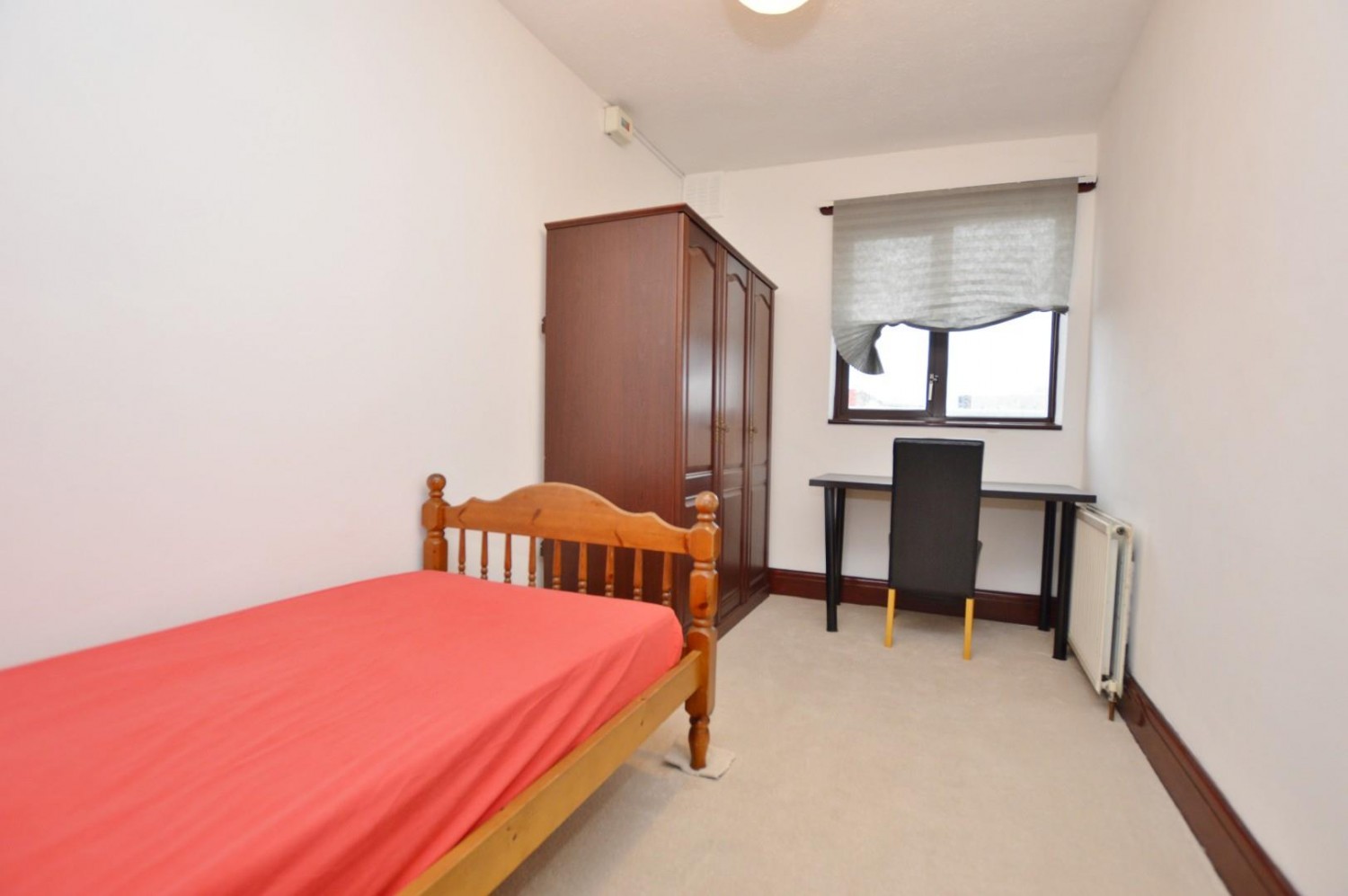 Pond Road, Stratford, E15