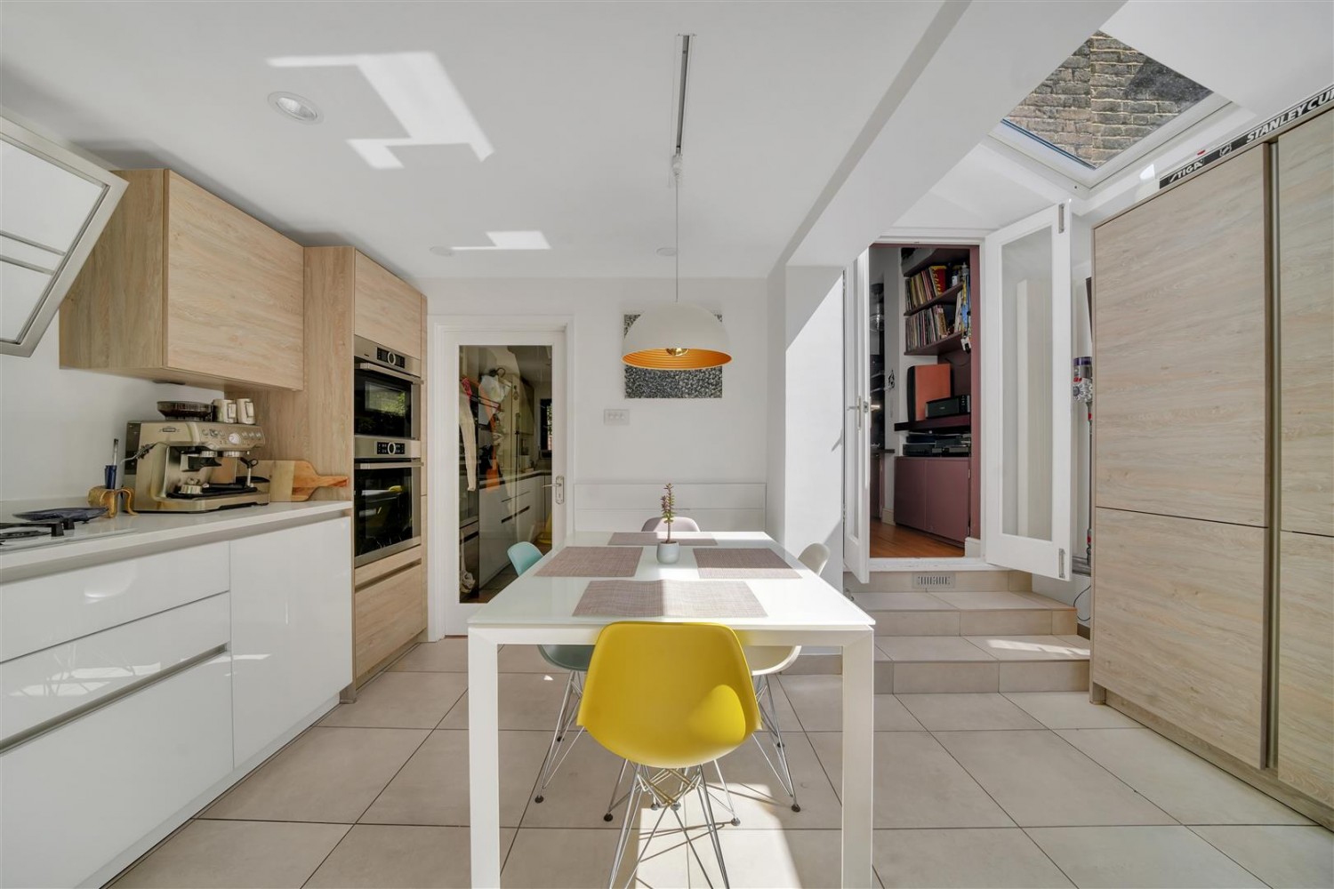 Nevill Road, London, N16