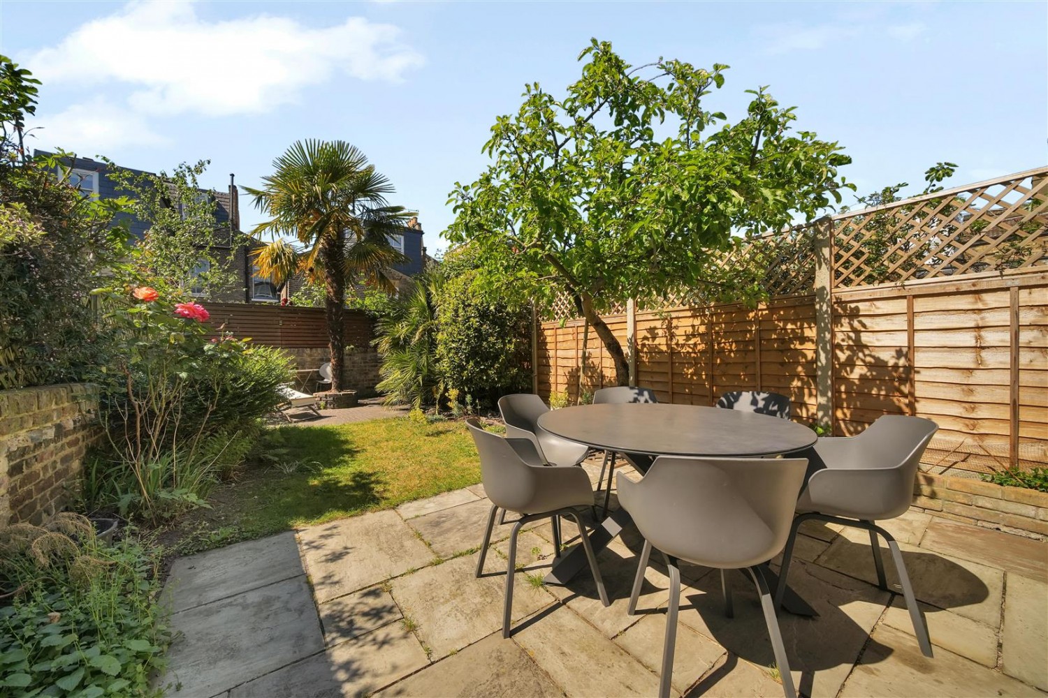 Nevill Road, London, N16