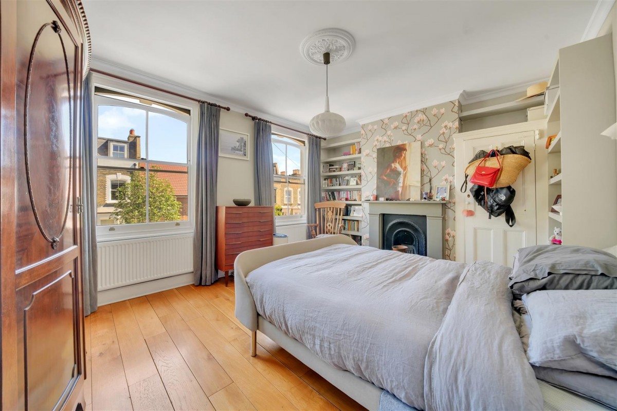 Nevill Road, London, N16