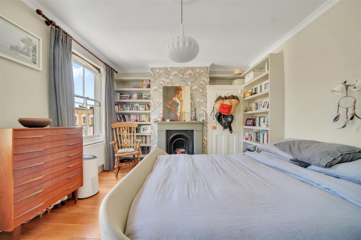 Nevill Road, London, N16