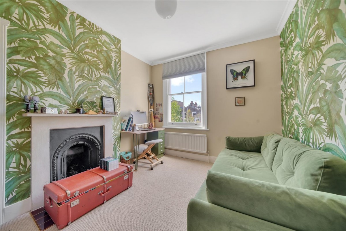 Nevill Road, London, N16