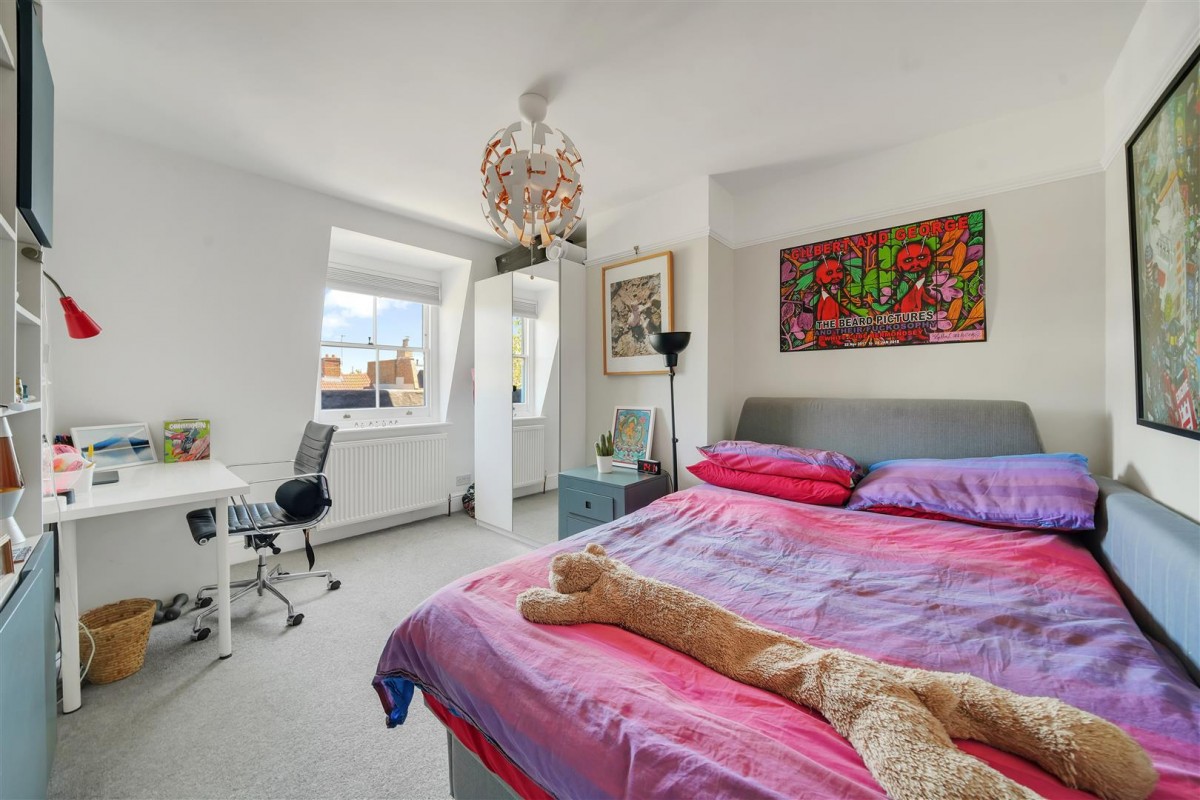 Nevill Road, London, N16