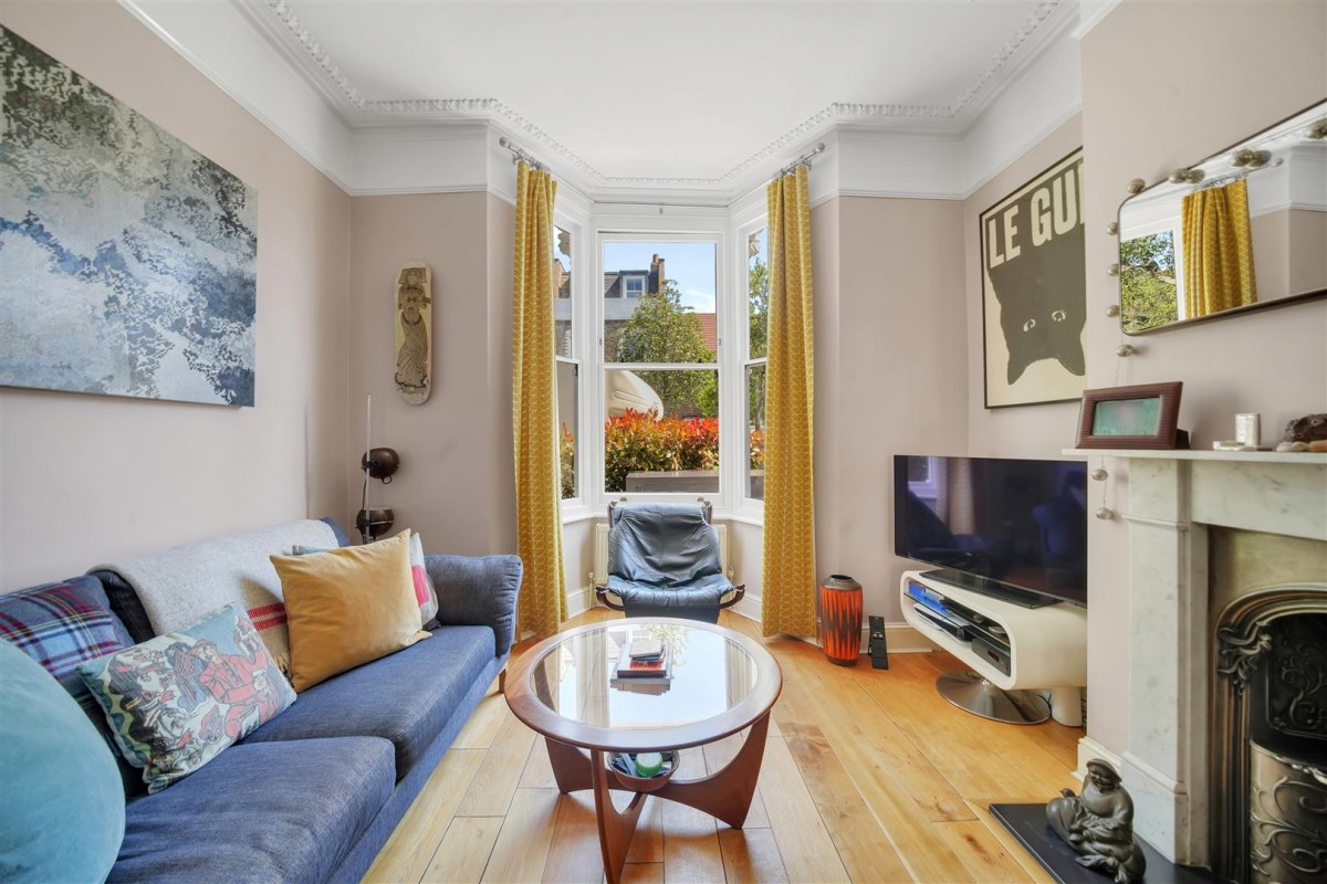 Nevill Road, London, N16