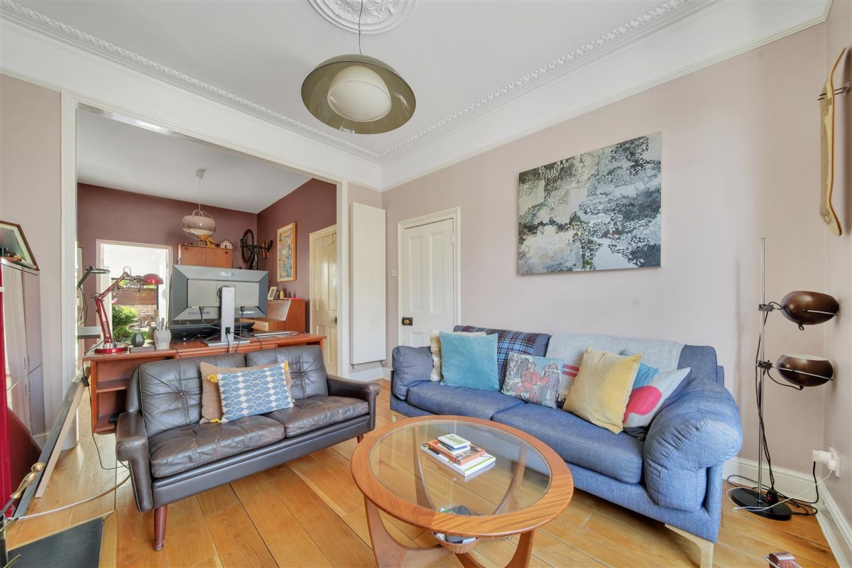 Nevill Road, London, N16