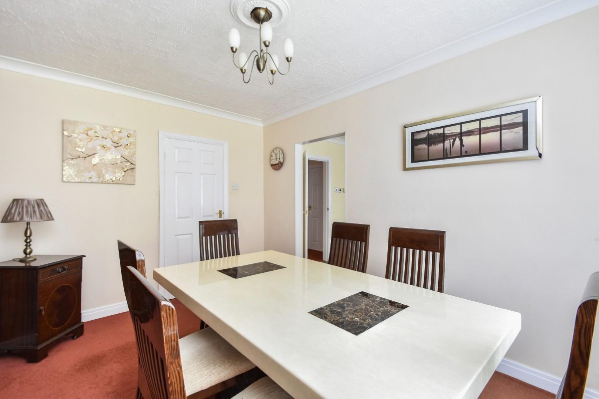 Pool Bank Close, Pool in Wharfedale, Otley