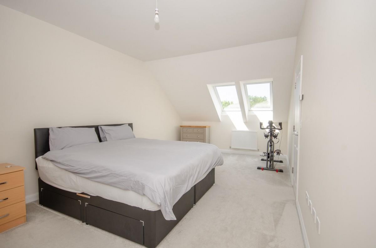 Rowdell Avenue, Coalpit Heath, Bristol, BS36 2TP
