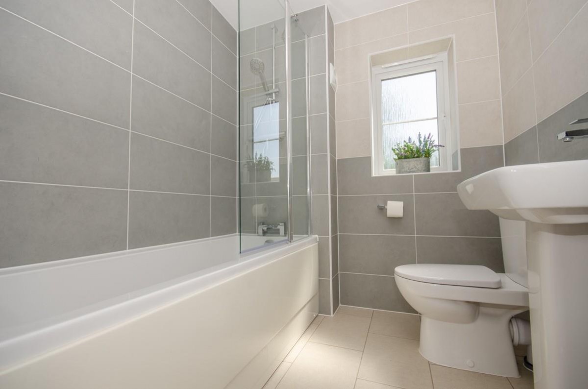 Rowdell Avenue, Coalpit Heath, Bristol, BS36 2TP