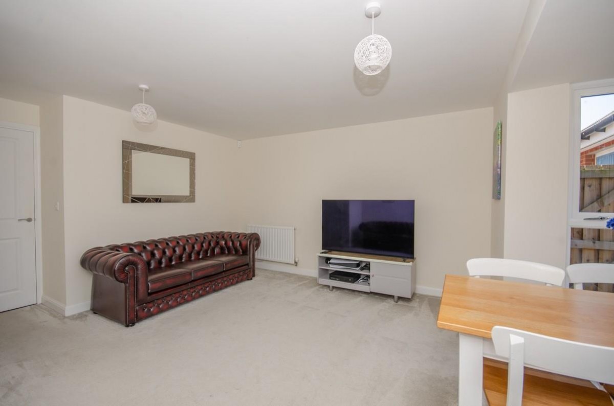 Rowdell Avenue, Coalpit Heath, Bristol, BS36 2TP
