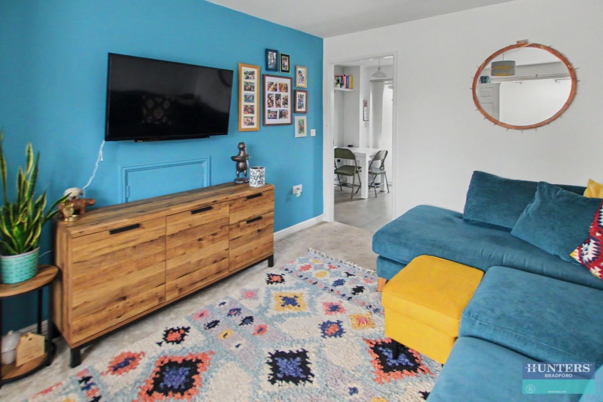 Saxton Place Bradford, BD4 0FB
