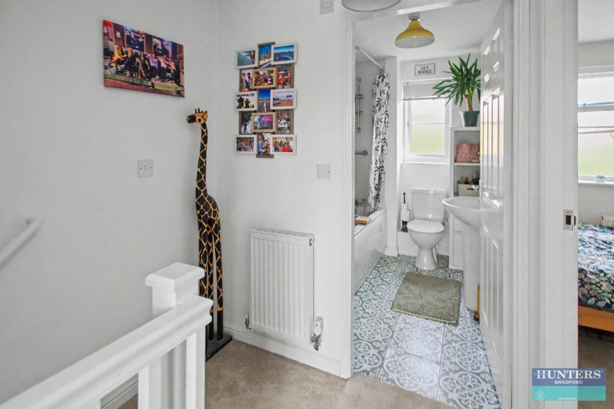Saxton Place Bradford, BD4 0FB