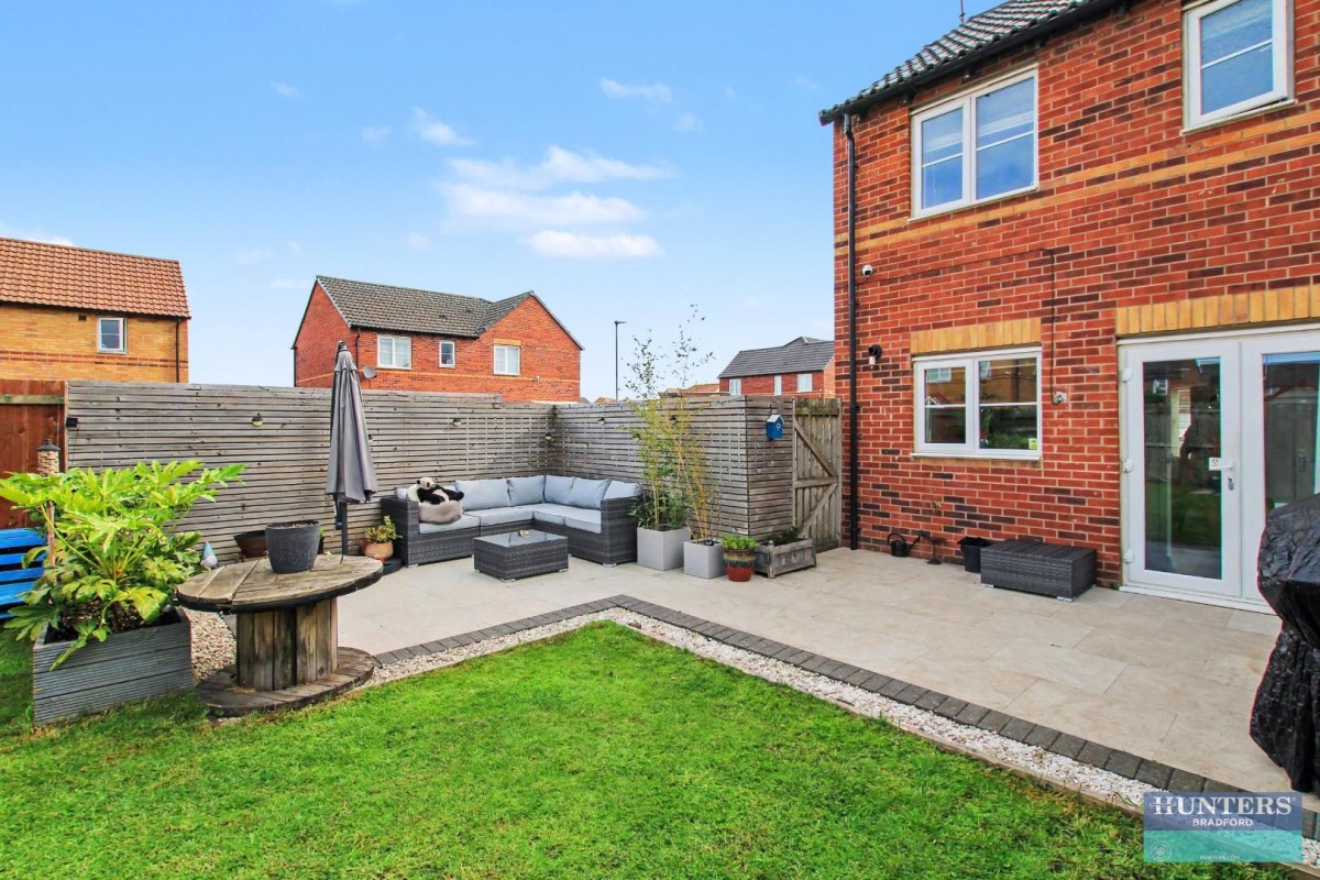 Saxton Place Bradford, BD4 0FB
