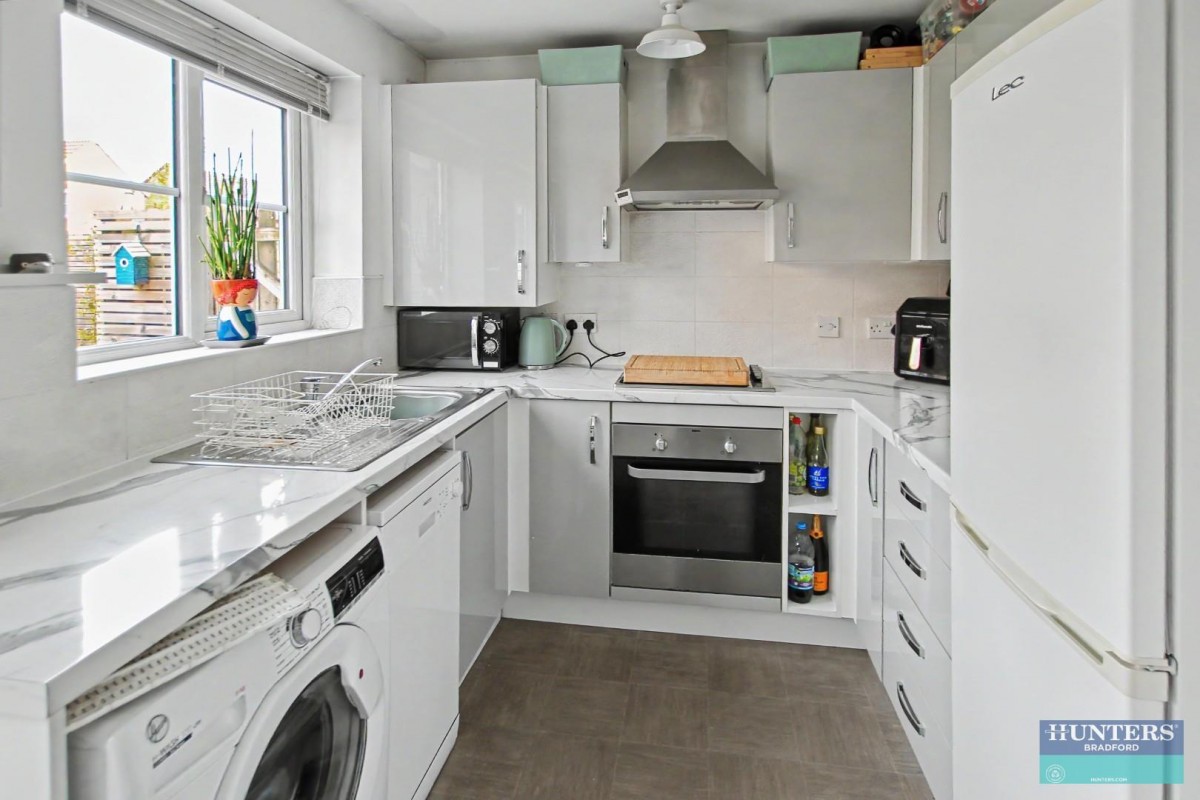 Saxton Place Bradford, BD4 0FB