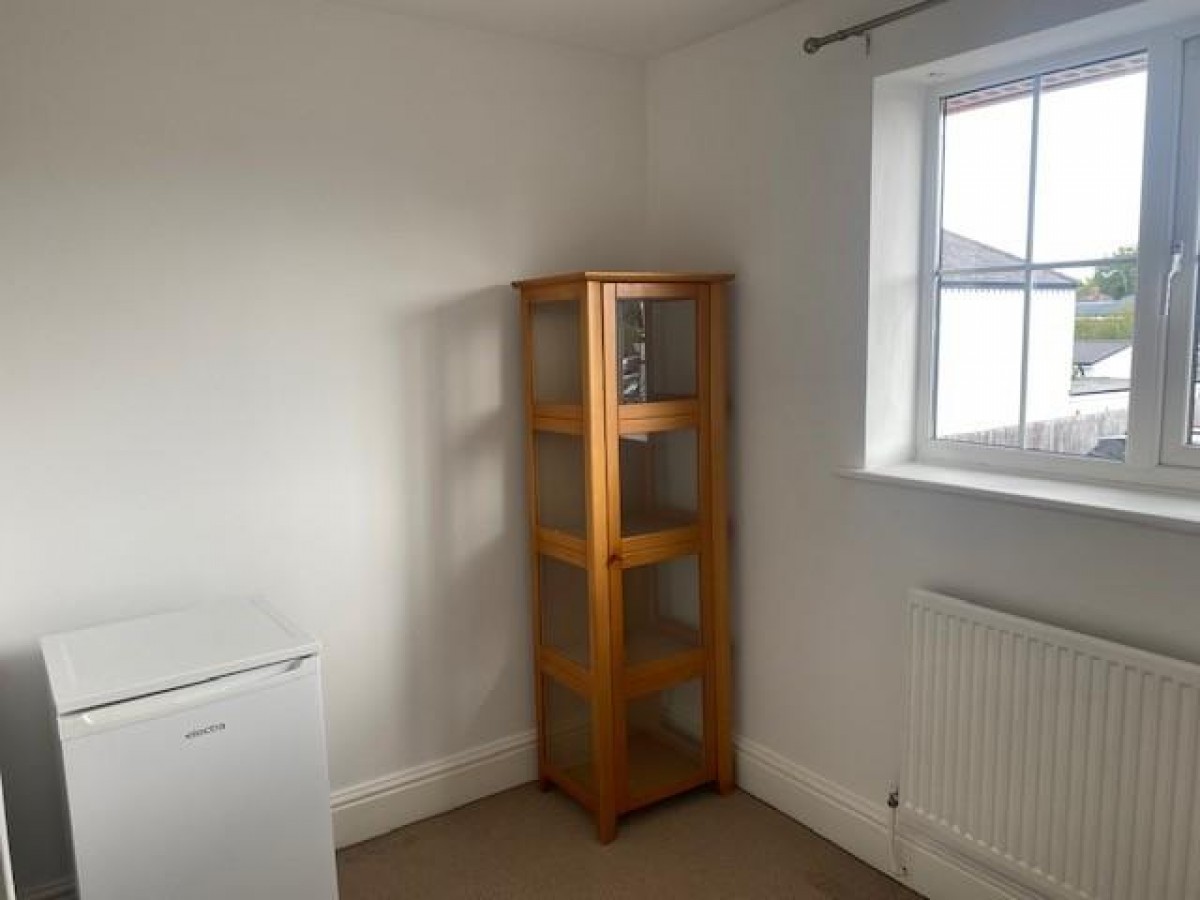 Station Road, Little Sutton, Ellesmere Port, CH66 1NY