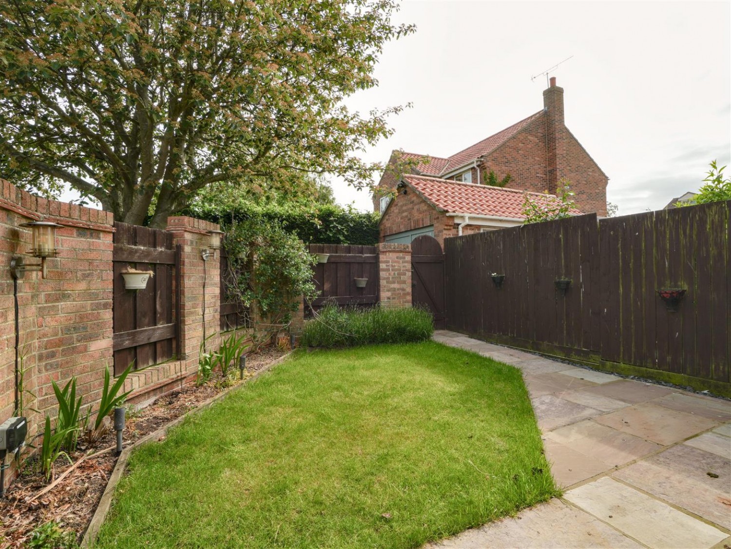 Moorfields, West Moor Lane, Raskelf, York, YO61 3UZ