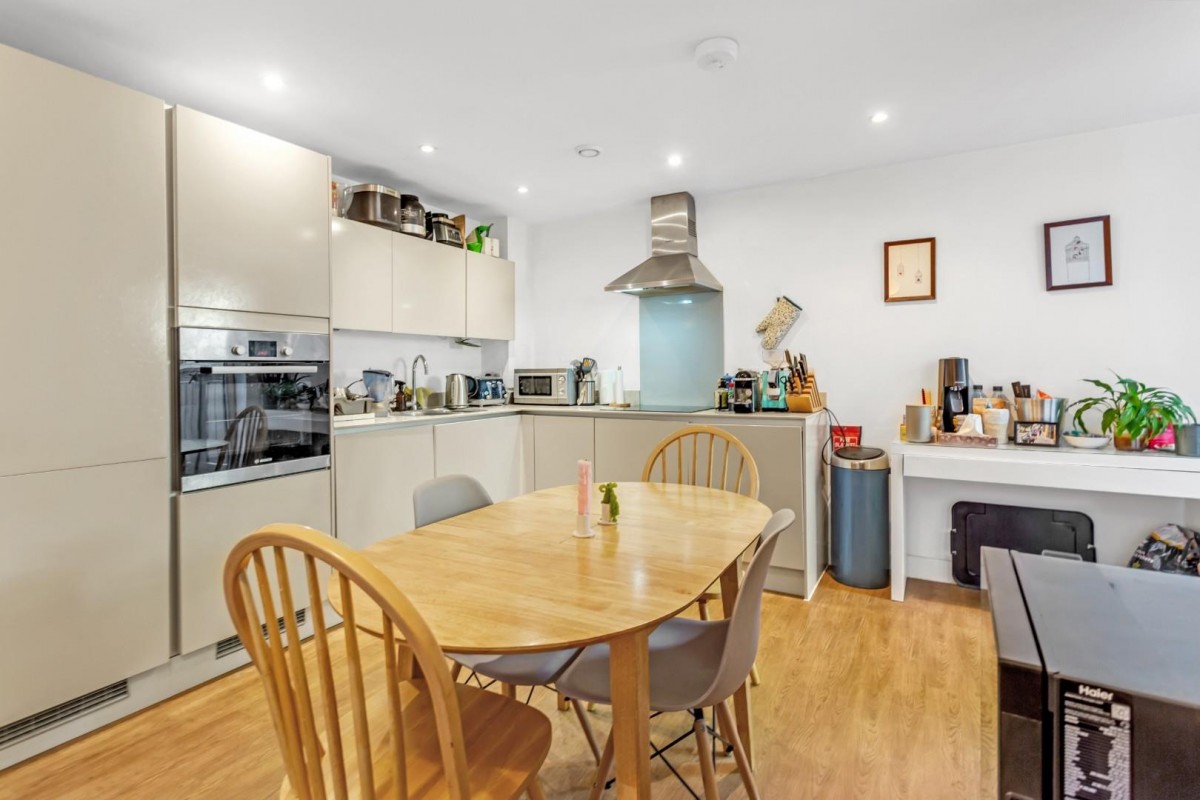 Mildmay Avenue, London, N1