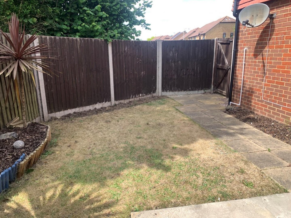 Pilgrims View, Greenhithe, Kent, DA9 9QB
