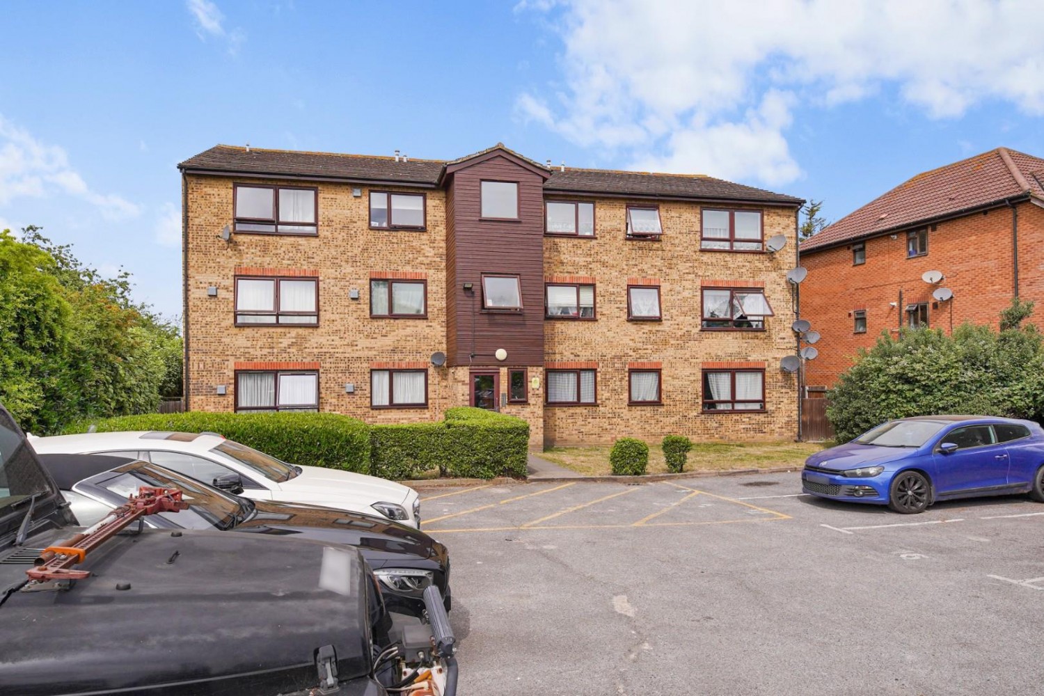 Essex Road, Chadwell Heath, RM6