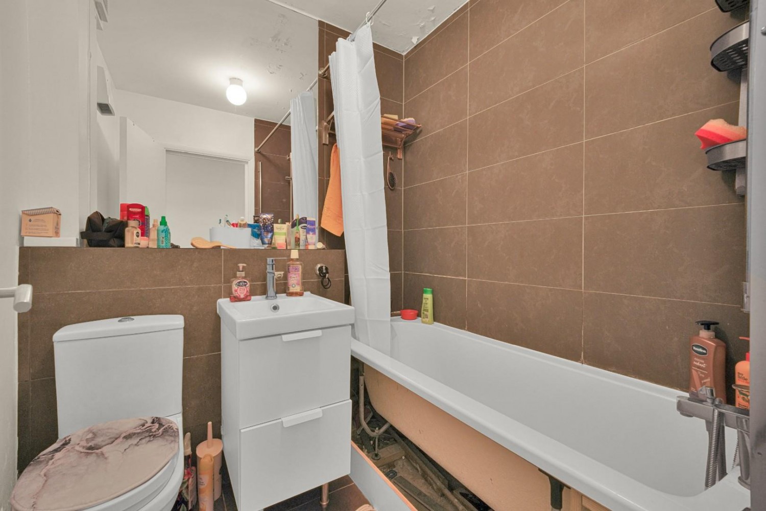 Essex Road, Chadwell Heath, RM6