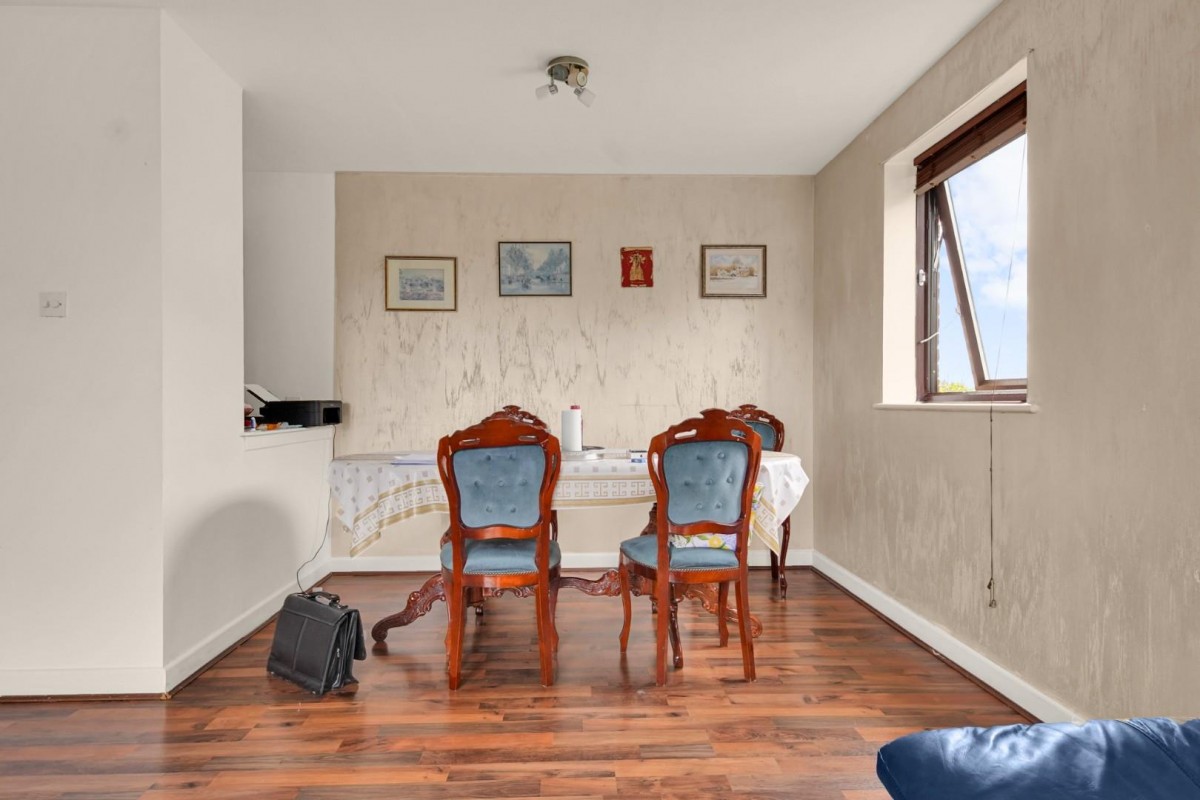 Essex Road, Chadwell Heath, RM6