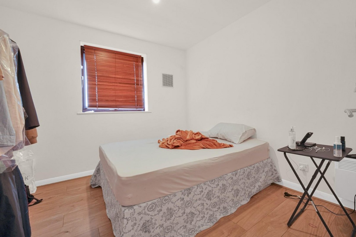 Essex Road, Chadwell Heath, RM6