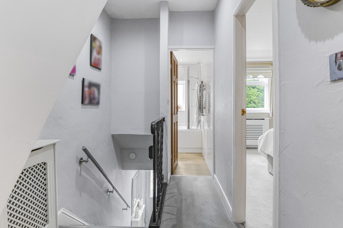 Apperley Lane, Rawdon, Leeds