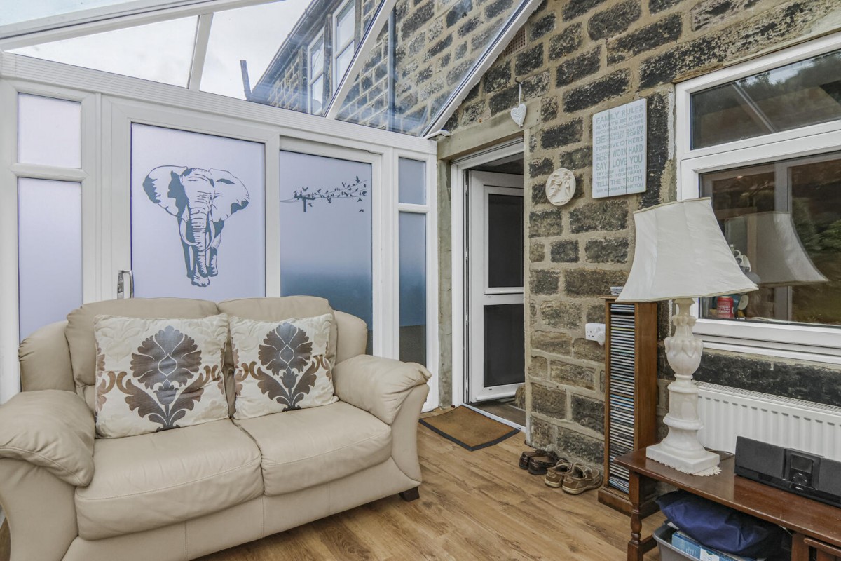 Apperley Lane, Rawdon, Leeds