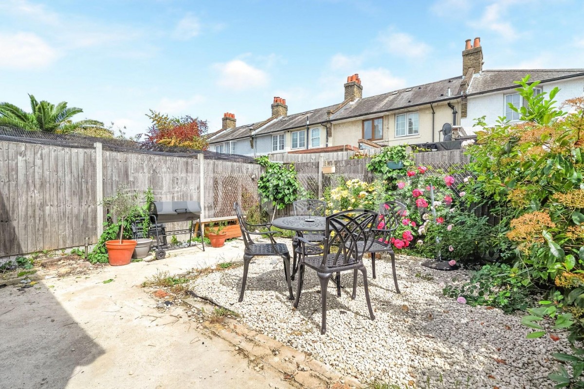Teynton Terrace, London, N17