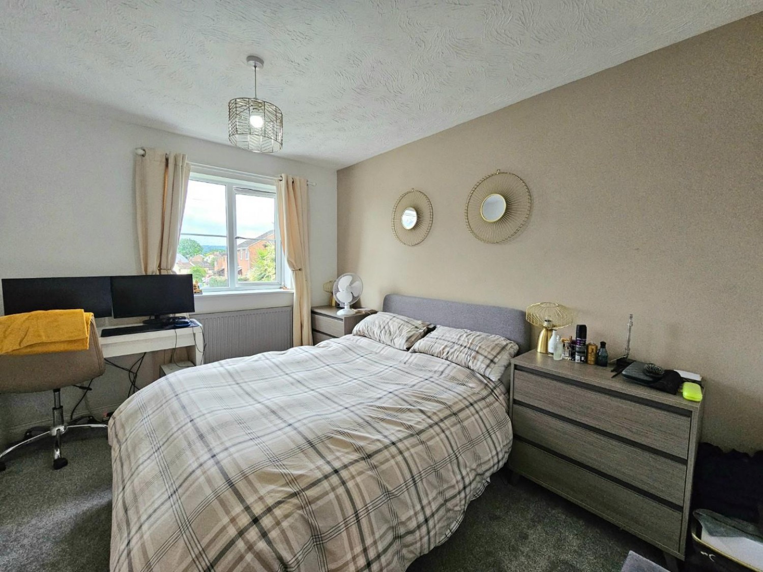 Manor Avenue, Cam, Dursley