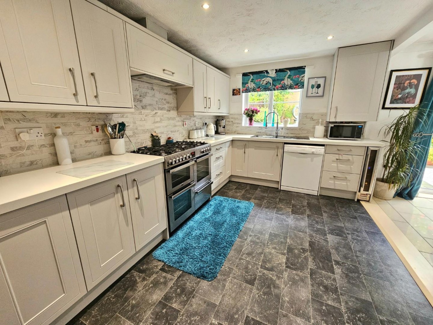 Manor Avenue, Cam, Dursley