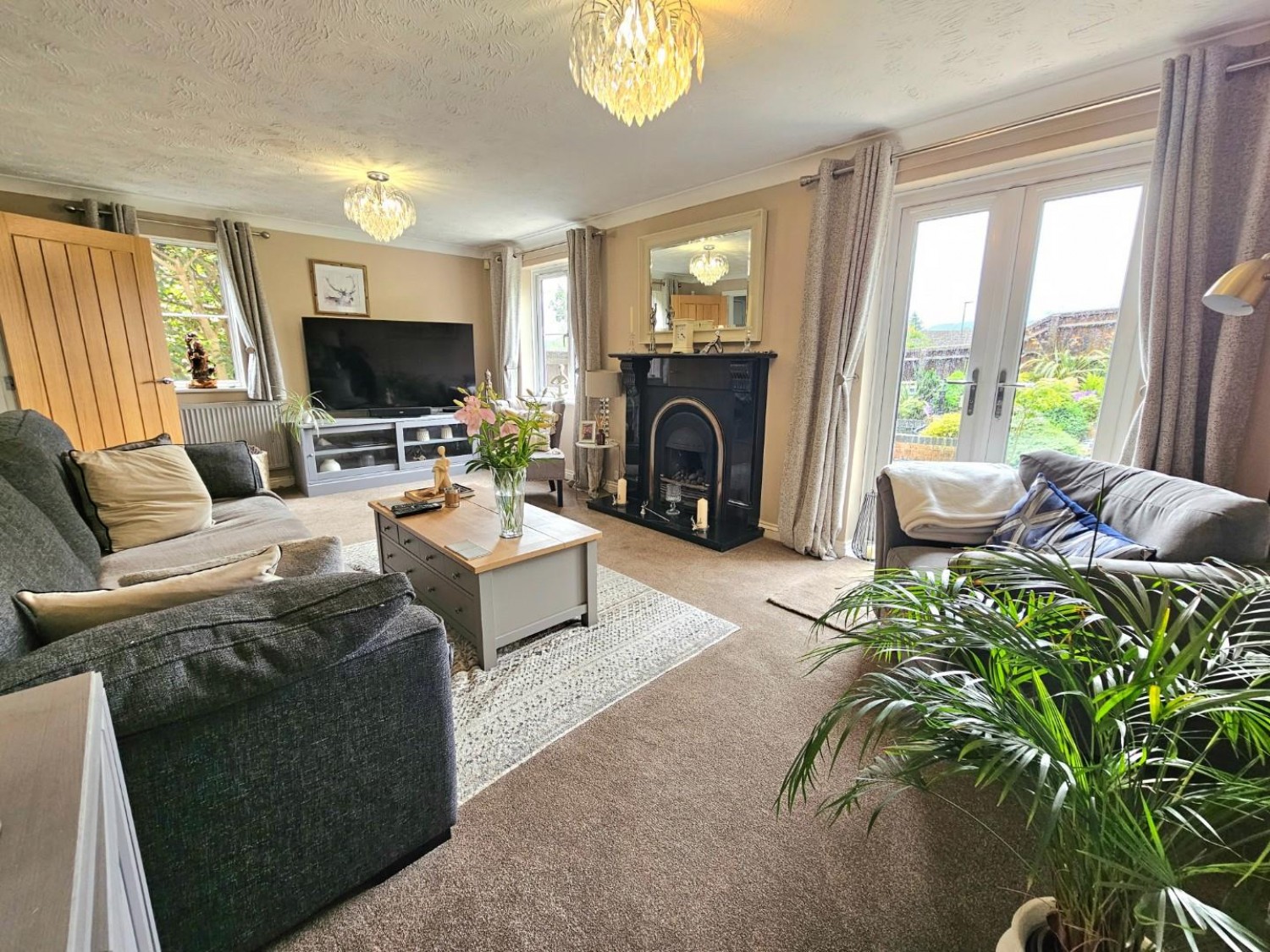 Manor Avenue, Cam, Dursley
