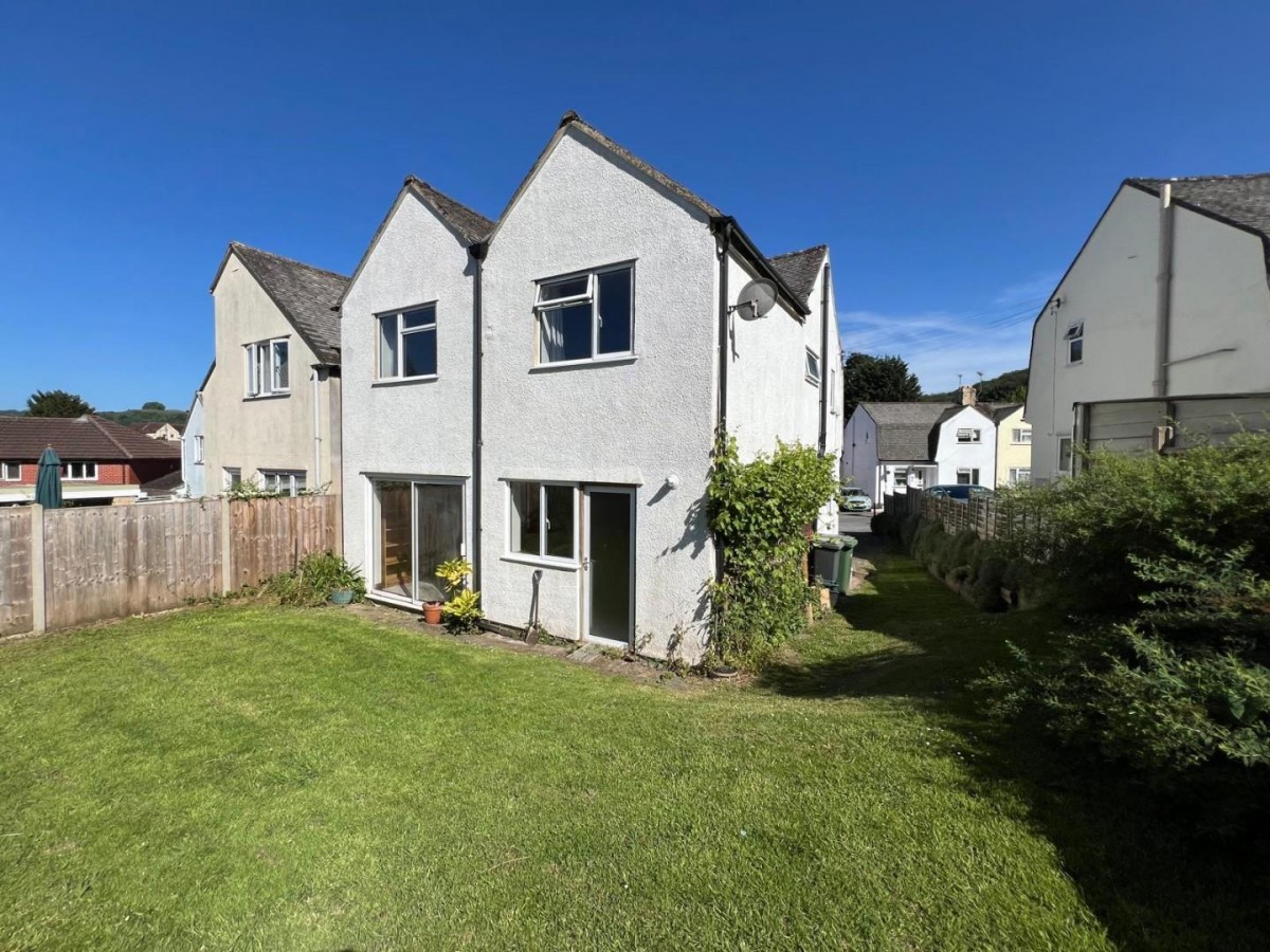 Cambridge Avenue, Dursley GL11