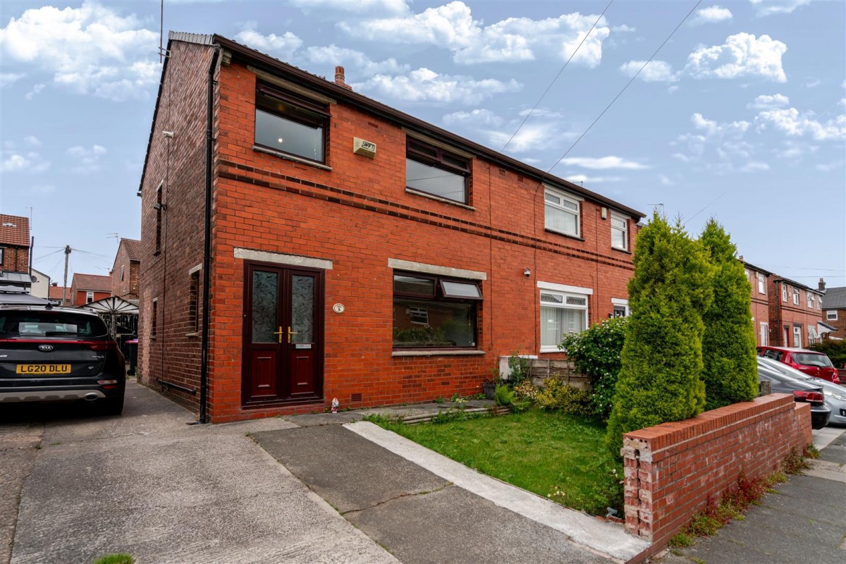 Chapelfield Drive, Worsley, Manchester