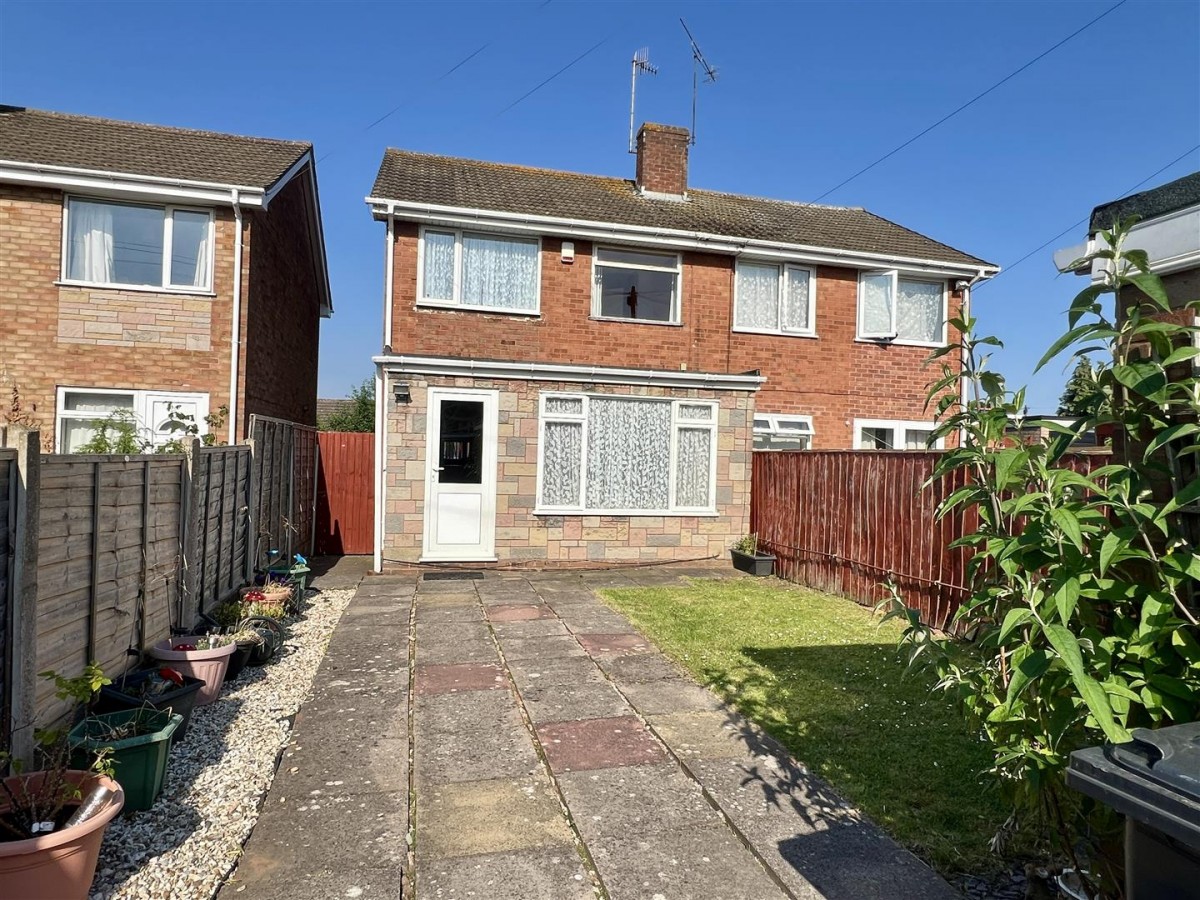 Oakleigh Walk, Kingswinford, DY6 7HB