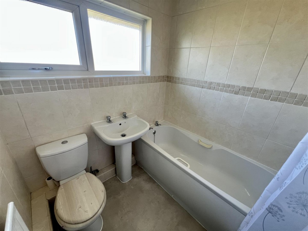 Oakleigh Walk, Kingswinford, DY6 7HB