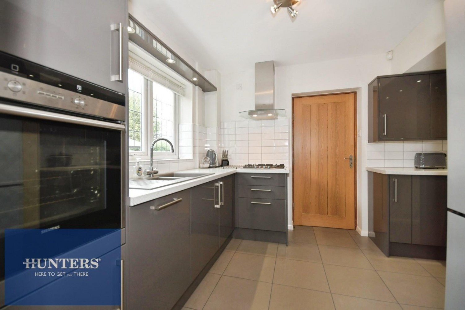 Tapton View Road, Stonegravels, Chesterfield, S41 7JU