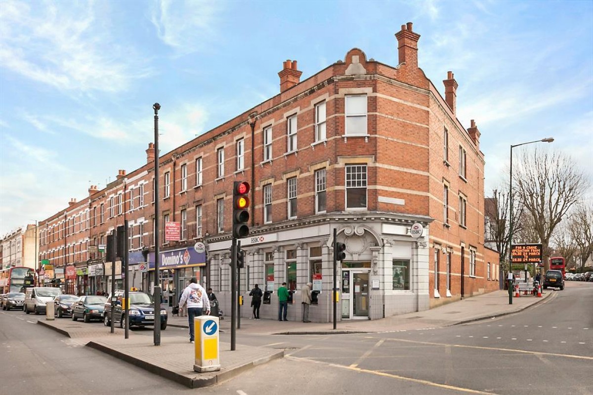 High Road, Brondesbury Park, NW10