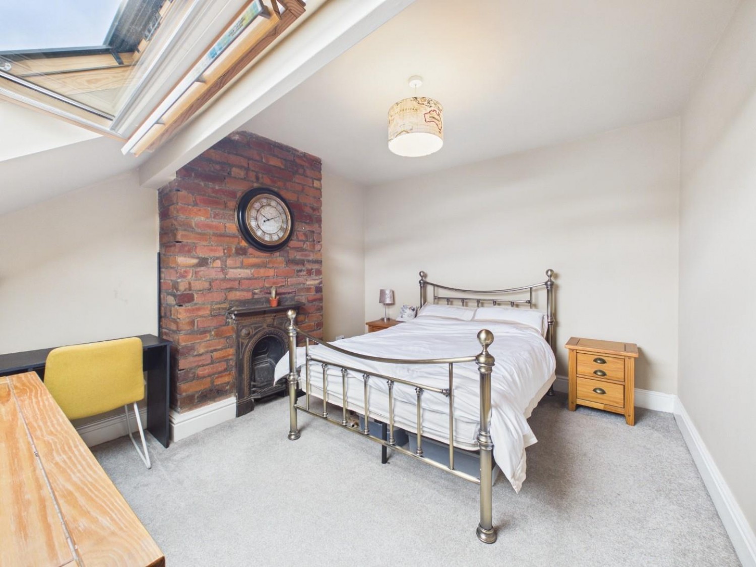 Priestthorpe Road, Bingley, BD16 4LL