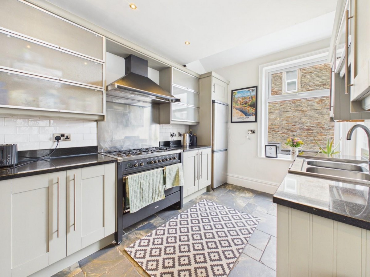 Priestthorpe Road, Bingley, BD16 4LL