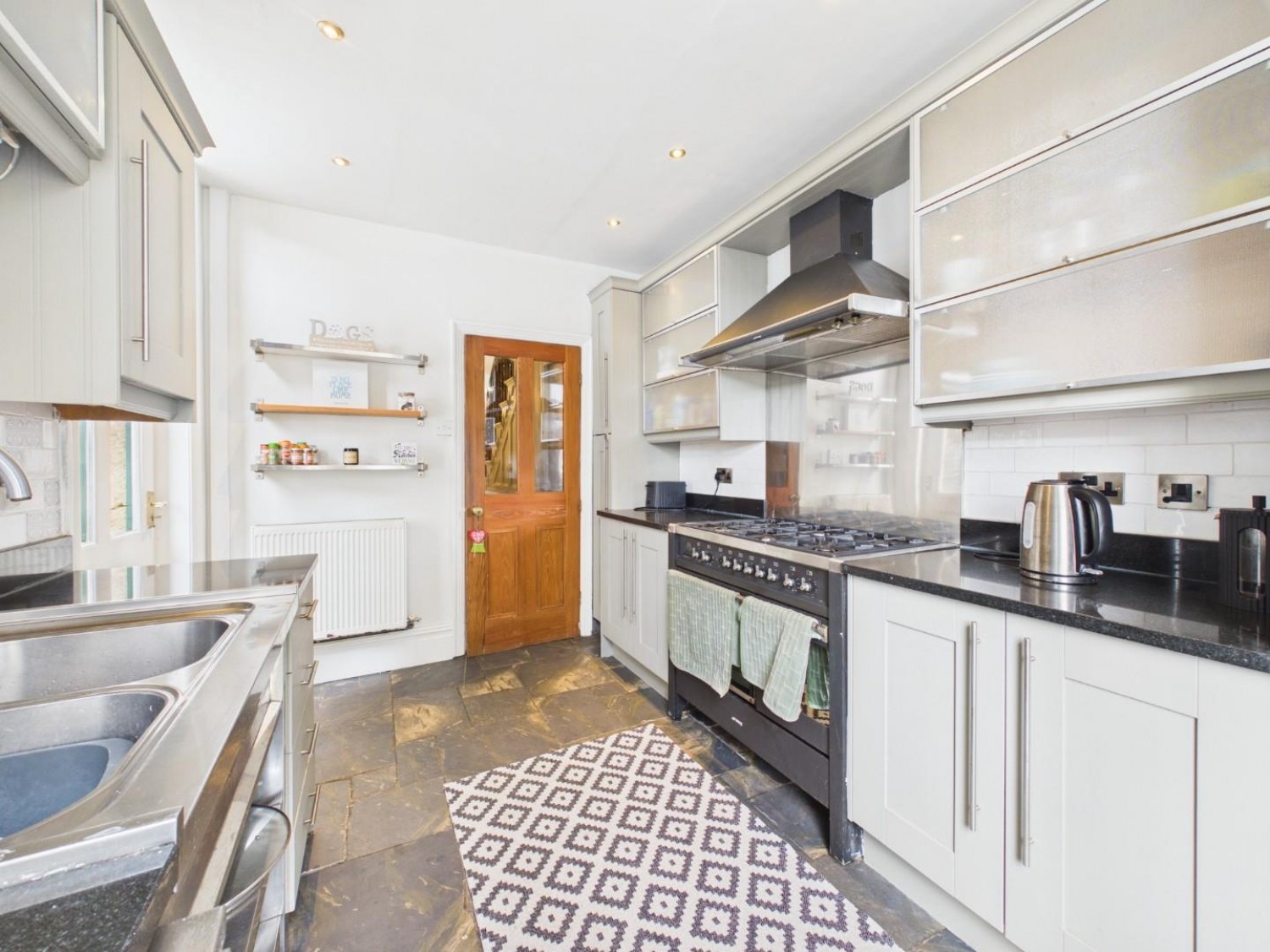 Priestthorpe Road, Bingley, BD16 4LL