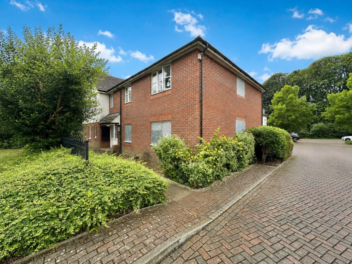Reid Close, Hayes