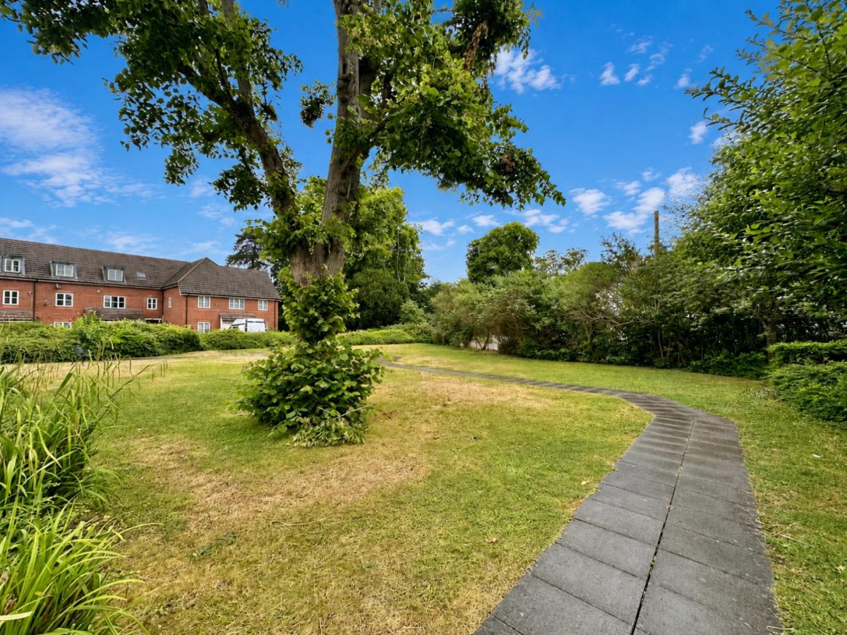 Reid Close, Hayes