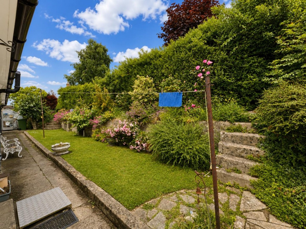 Orchard Leaze, Dursley
