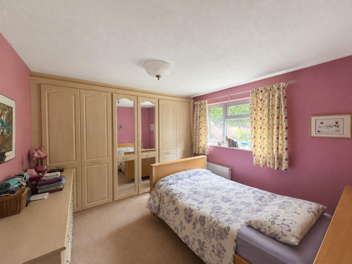 Orchard Leaze, Dursley