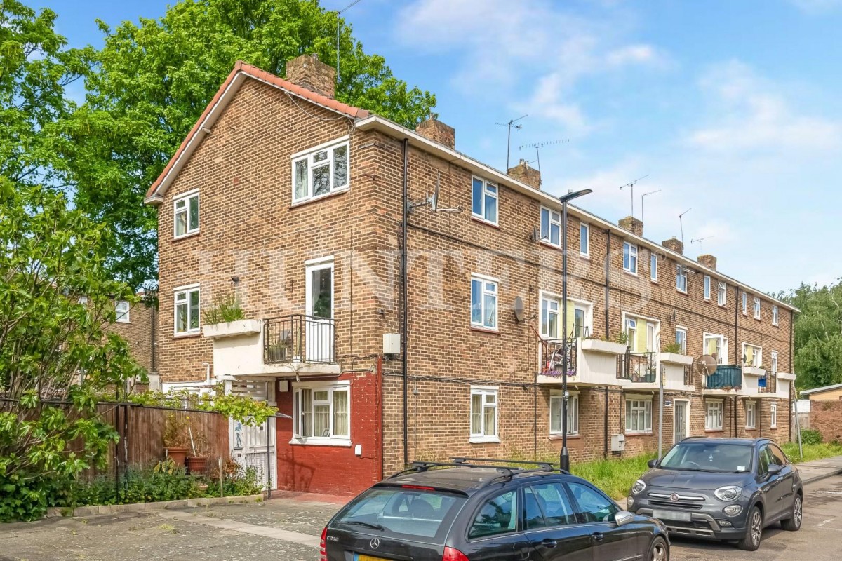 Lawrence Close, London
