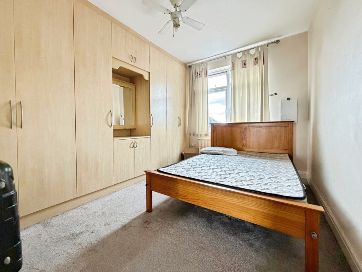 Chatsworth Crescent Road, TW3 2PE