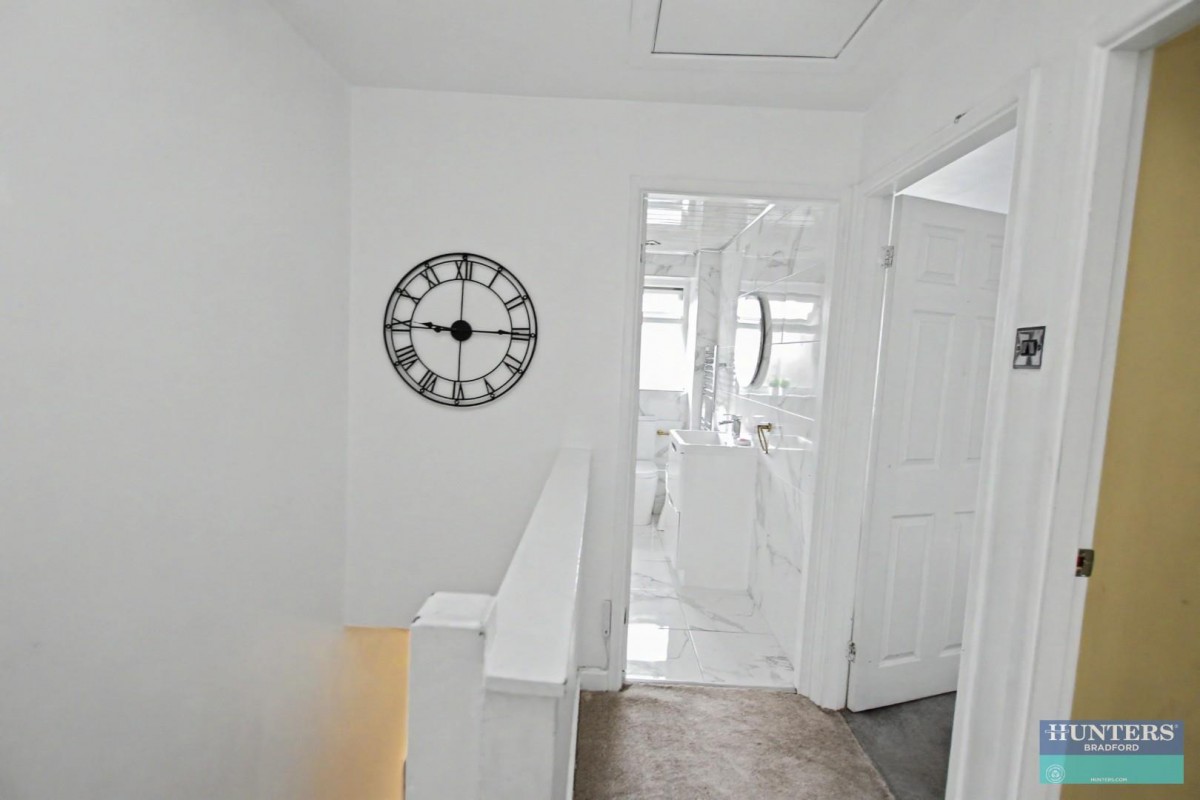 Winnard Row, Off Birch lane, Bradford, BD5 8NZ