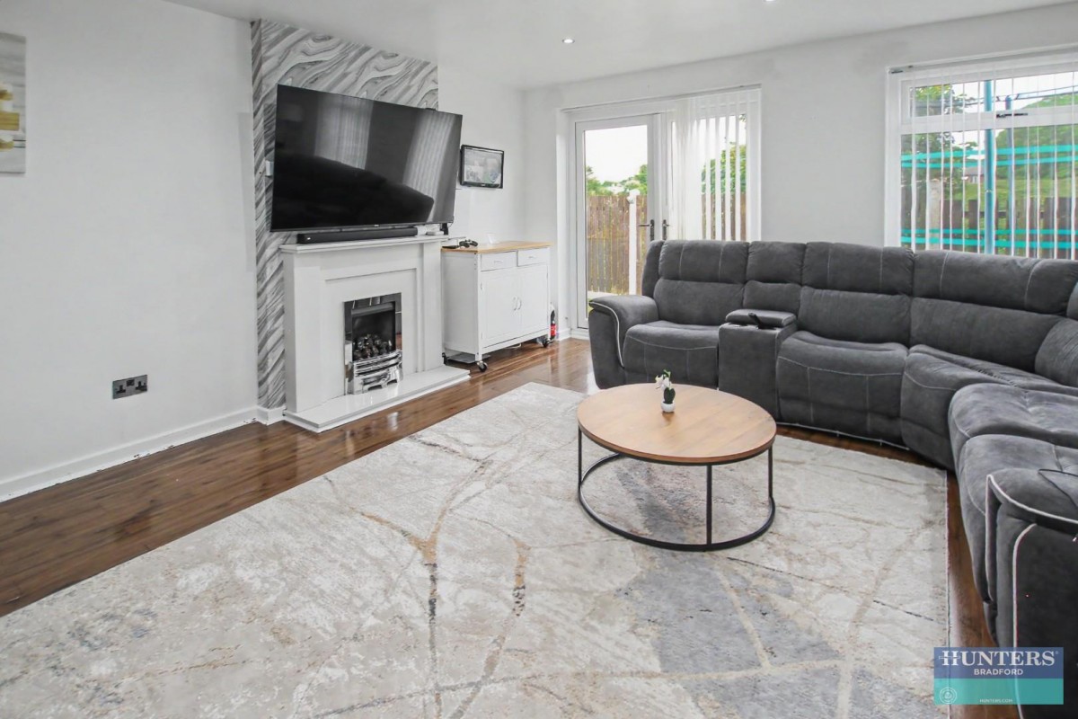 Winnard Row, Off Birch lane, Bradford, BD5 8NZ