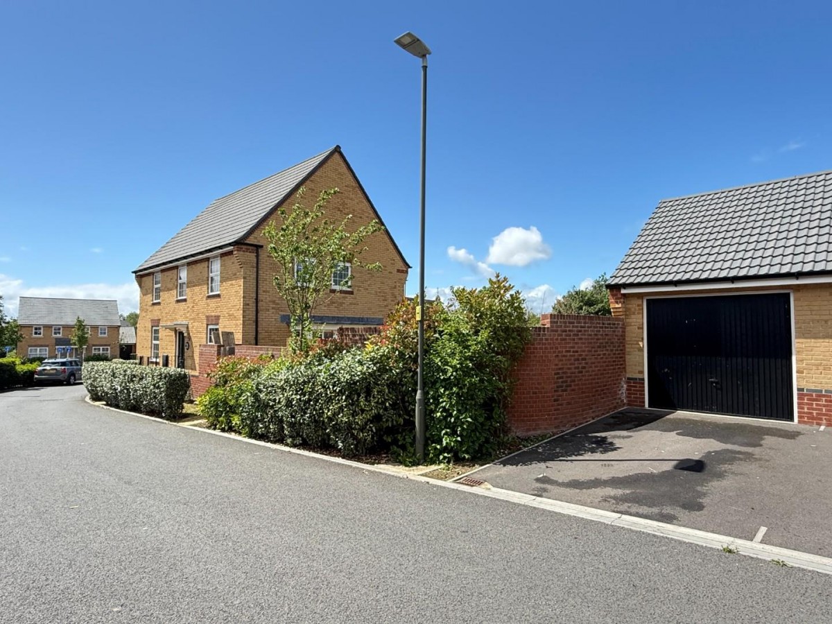 Alfred Underwood Way, Great Oldbury, Stonehouse