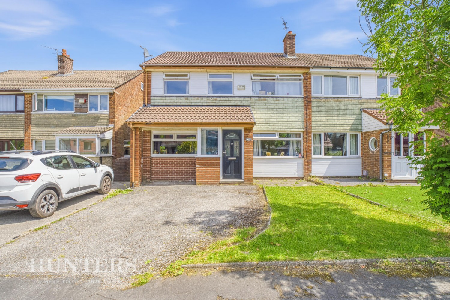 Chichester Close, Smithy Bridge OL15 8QL